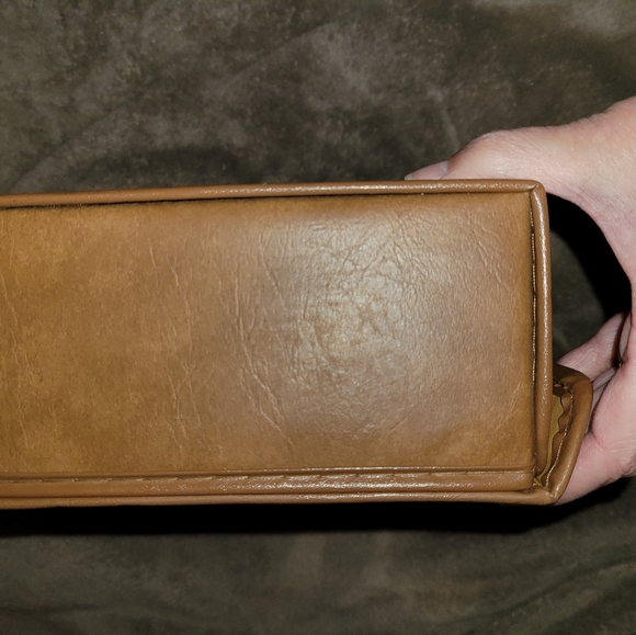 Cassette Tape Case Vinyl w/ Handle - Picture 6 of 12